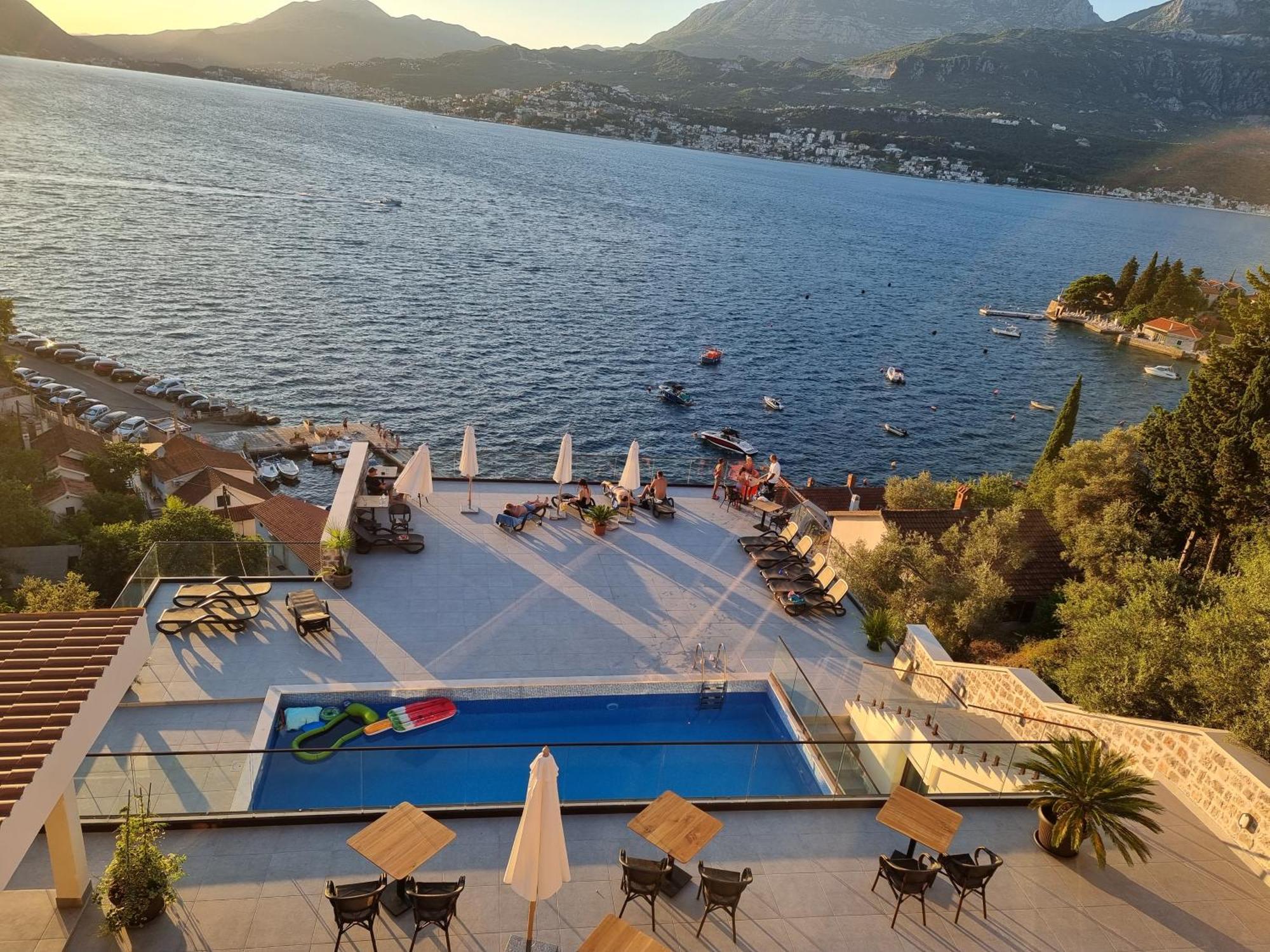Agape Rose Hotel Eksteriør bilde